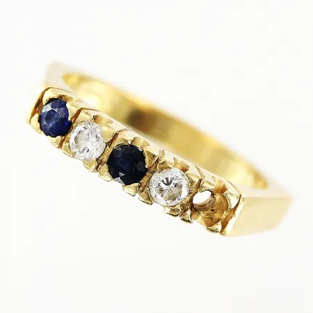 Ring safirer och diamanter 2 x ca 0,10ct, stl 18½, bredd 3mm, en sten saknas, 18K Vikt: 6,3 g
