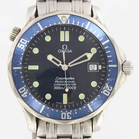 Herrur Omega S eamaster proffessional 300/1000ft, Ø41mm, automatisk, helumventil, datumfönster, serie-nr: 80565526, innermått 19cm, bredd; 20mm, rist-nr: repig bezelring och glas, inga tillbehör Vikt: 0 g