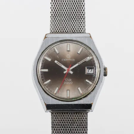 Herrur Certina Club 2000,repor/slitage,tickar igång men ej funktionstestad,diameter 35.6 mm.
