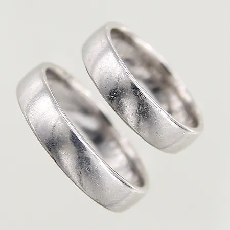 Ringar 2st, stl 17 samt 20, gravyr, palladium 500 Vikt: 8,7 g