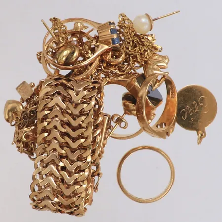Diverse guld, stenar, defekt, 18K  Vikt: 84,2 g