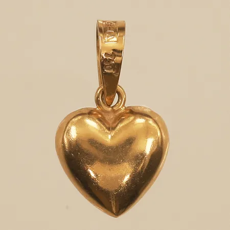 Hänge hjärta, längd 15mm inkl ögla, bredd 8,5mm, 18K  Vikt: 0,6 g