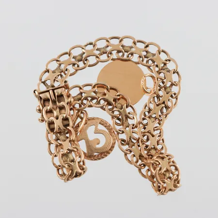 Trasigt guld 18k. Vikt: 10,3 g