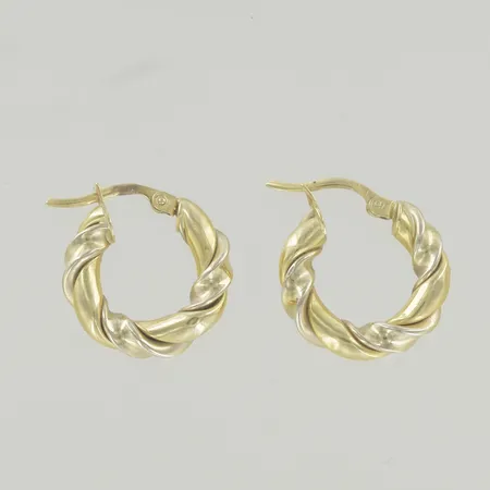 Ett par örhängen, diam 2 cm, 18K Vikt: 3,9 g