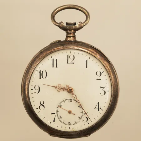 Fickur, Ø50mm, innerboett i silver, liten sekundvisare, defekt,  800/1000 silver