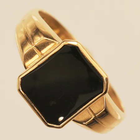 Klackring med onyx, stl 21, bredd 12,5mm, 18K  Vikt: 5 g