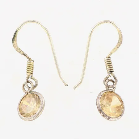 Ett par örhängen med stenar, ca 22mm, 925/1000 Vikt: 1 g
