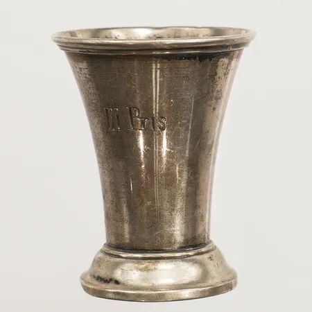 Supkopp/pokal, höjd ca 5cm, Ø38mm, gravyr, 830/1000 silver Vikt: 14 g