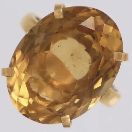 Ring med gul sten, stl 16¼, bredd 2,7-19,5mm, höjd 11,5mm, förminskningsskena, 18K Vikt: 7,8 g