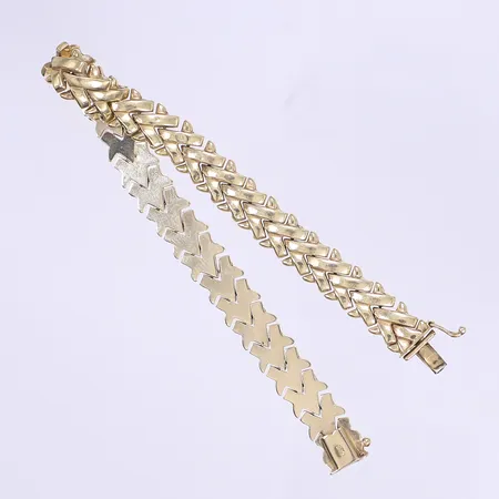 Armband 20,5cm, bredd 9mm, ihåligt, bucklig, 14K Vikt: 13,2 g