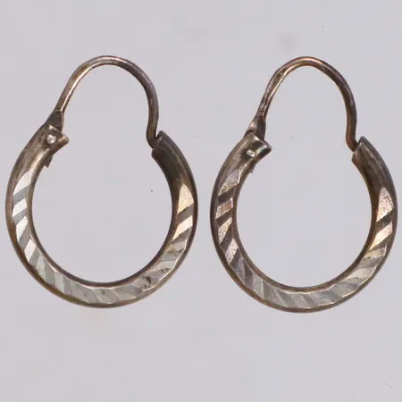 Ett par örhängen creoler, längd 19,5mm, Ø14,4mm, bredd 2mm, silver 835/1000 Vikt: 1,5 g