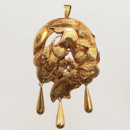 Brosch/hänge med pärla, längd 60-65mm, bredd 35mm, buckligt, 18K Vikt: 7,1 g