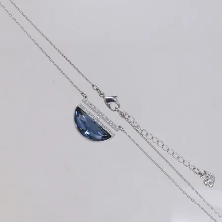 Kedja med integrerat hänge vita samt blå stenar, längd 47cm, bredd 1,1-23,1mm, Swarovski,  justerbar, vitmetall, originaletui