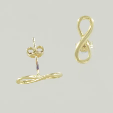 Ett par örhängen, höjd 1,2 cm,18K Vikt: 0,8 g