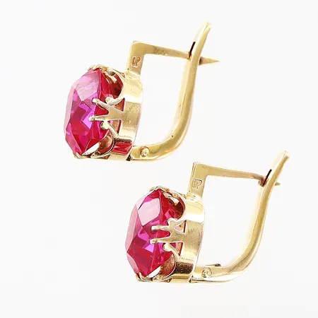 Ett par örhängen, rosa stenar, 8,5x15mm, 14K, brv: 4,3gram Vikt: 4,3 g