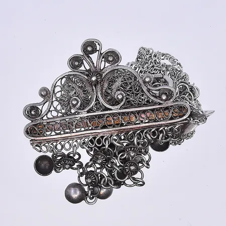 Diverse silver 830/1000. Vikt: 13,3 g