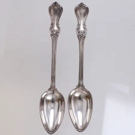 Två skedar, modell Olga, ca 15cm, monogramdekor,830/1000 silver Vikt: 53,7 g