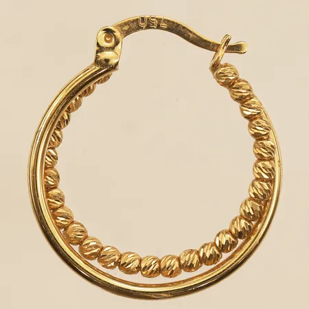 Udda örhänge, Ø22mm, bredd 3,4mm, 18K  Vikt: 2,2 g