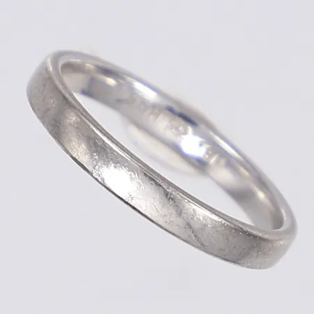 Ring slät stl 18¼ bredd 3mm vitguld 18K Vikt: 4 g