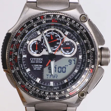 Herrur, Citizen Eco-Drive Promaster, titan, 50mm, quartz, analog/digital, refnr U706-S053587, snr 850475, kronograf (återställer ej korrekt), repor och nagg på glas, repor på länk, inga tillbehör 