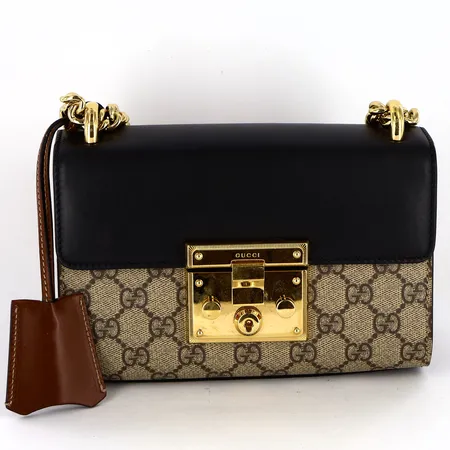 Väska Gucci, Padlock Smallcrossbody, GG Supremecanvas , svart/brunt läder, 6,5x13x20cm, 2 nycklar, beslag och kedja i gulmetall, Modell 409487 525040, smärre repor på beslag, kvitto från Gucci Köpenhamn, dustbag, box