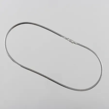 Collier 18k vitguld,längd ca 43 cm,bredd ca 3.4 mm. Vikt: 13,1 g