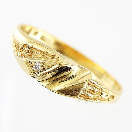 Ring med diamant ca 0,01ct, stl 17¼, bredd 2-5mm, 18K Vikt: 1,8 g