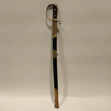 Polissabel, längd med balja ca 82cm, klingan ca 656cm, tidigt 1900-tal, E.Svalling Eskilstuna, balja med mässingbeslag, åldersbetingad slitage. Skickas med postpaket.