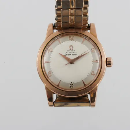 Herrur Omega Automatic Seamaster,tickar igång men ej funktionstestad,diameter ca 34.1 mm,bruksslitage.