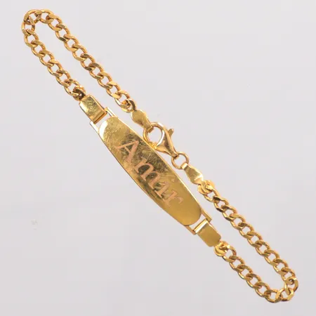 Armband längd 14,5cm, namnbricka gravyr, 21K Vikt: 4,1 g