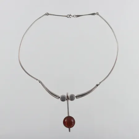 Collier silver 925/1000 med sten,stämplat Israel,längd ca 42 cm. Vikt: 28,4 g