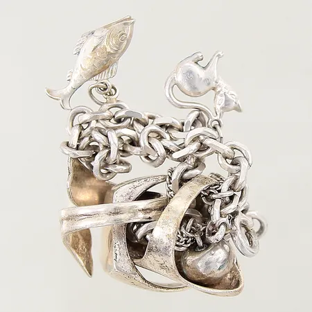 Diverse silversmycken, skeva/buckliga, silver 835-925/1000 Vikt: 34,4 g