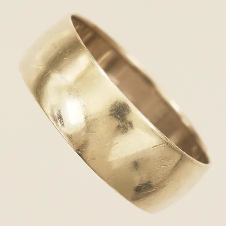 Ring slät, stl 19, bredd 7,2mm, vitguld, 9K  Vikt: 3,5 g