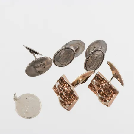 Diverse silversmycken 830/1000. Vikt: 21,8 g