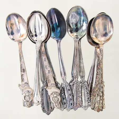 Skedar 13st, olika storlekar samt modeller, silver silver 830/1000 Vikt: 150,9 g