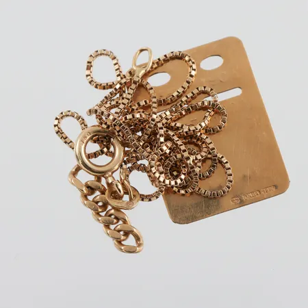 Trasigt guld 18k. Vikt: 0 g