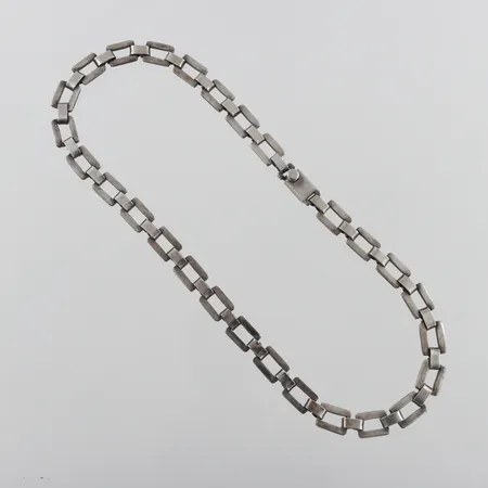 Collier silver 925/1000,längd ca 45 cm,bredd 9.5 mm. Vikt: 58 g