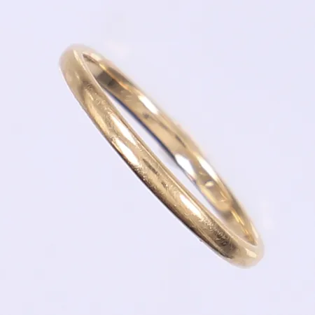 Ring slät stl 20 bredd 2mm 18K Vikt: 2,3 g