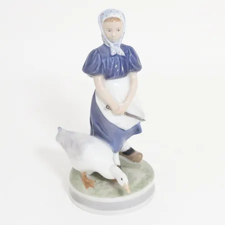 Figurin "flicka med gås" Royal Copenhagen, höjd: 23,5cm, nr 527