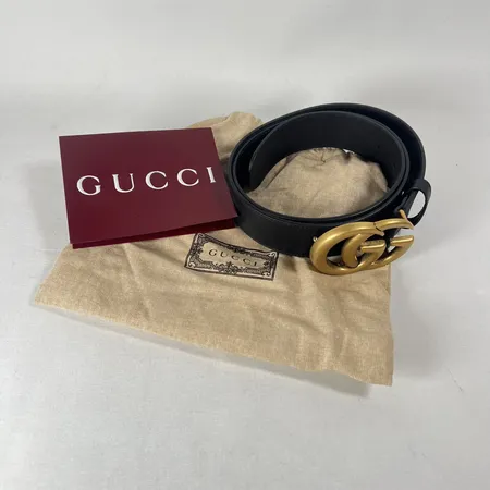 Bälte Gucci Marmont, ca 114cm, läder och gulmetall, patina på spännet, med kvitto och dustbag nr 400593 APOOT 95 38-214351