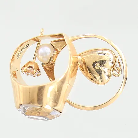 Guldsmycken, stenar, udda, bucklor, skador, 18K Vikt: 6,9 g