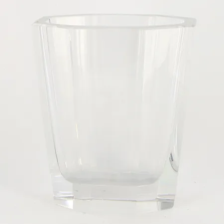 Vas Elis Bergh Kosta Boda, signerad, höjd: 15cm, slipad dekor flicka, kalkavlagringar, nagg Vikt: 0 g Skickas med paket.