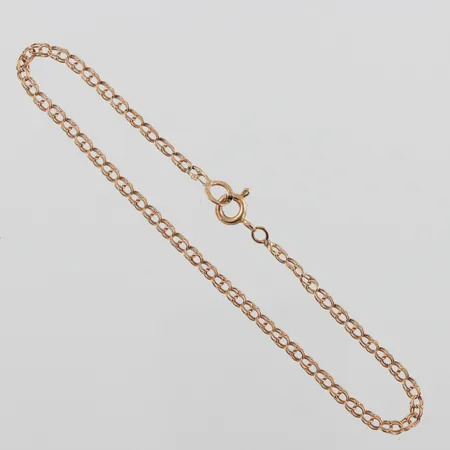 Armband 18k Bismarck något klämt,längd ca 19 cm,bredd 2.4 mm. Vikt: 1,7 g