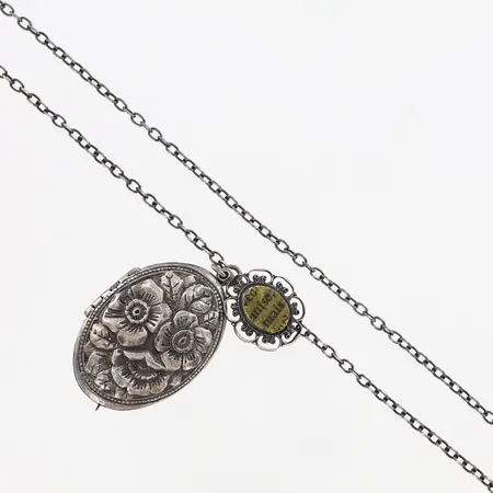 Collier Ankar 88cm bredd: 2,6mm, hänge/medaljong 35mm, bredd: 25mm, Lotta Jewellery, oxiderat Silver 925/1000, etui medföljer Vikt: 22,6 g