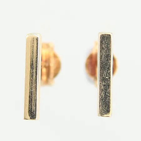 Ett par örhängen, 9,8x1,6mm, GHA, 18K  Vikt: 0,6 g