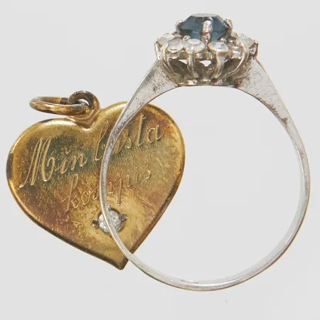 Diverse silver stenar, defekt, saknar stenar, gravyr, 830/1000 Vikt: 3,6 g