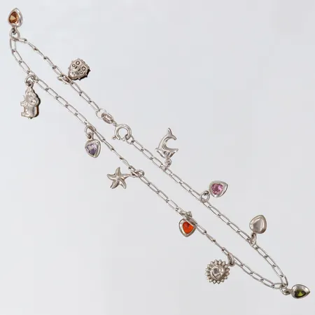 Vristlänk med berlocker, längd 26cm, bredd, 1,4mm, Silver 925/1000.  Vikt: 5,8 g