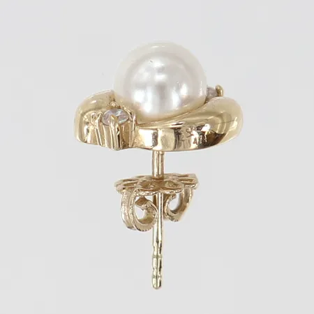 Udda örhänge med pärla och stenar, Ø10,5mm, 18K bruttovikt: 2,0g 