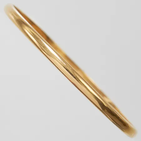 Armring stelt, Ø 60mm, bredd 3,5mm, svenska stämplar, bucklig, 18K Vikt: 14,7 g