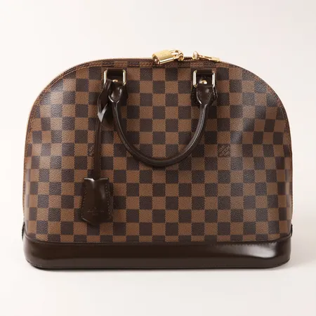 Väska, Louis Vuitton Alma MM, Damier Ebene Canvas, N41247, datumkod: CT5114 Frankrike år 2014, mått ca: 36 x 17 x 28cm, brunt skinn, beslag i gulfärgad metall, hänglås samt tillhörande nycklar, invändigt fodrad i rött tyg, två innerfickor, kvitto inköpt från Birger Jarlsgatan 2015, svag parfymdoft, dustbag. 